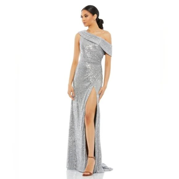 NWT IEENA FOR MAC DUGGAL NWT 26550 Silver Sequined Drop Shoulder Gown - Picture 1 of 6